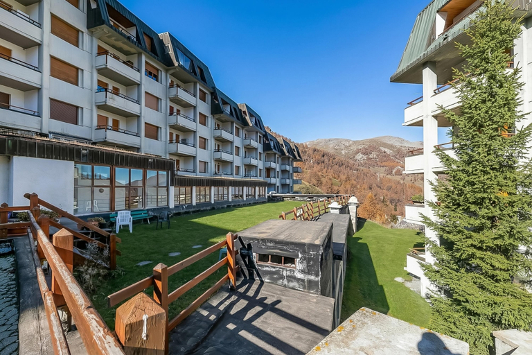Exterior 5, Wolf & Deer Apartment Ski-In Ski-Out 250m - Happy Rentals, Torino