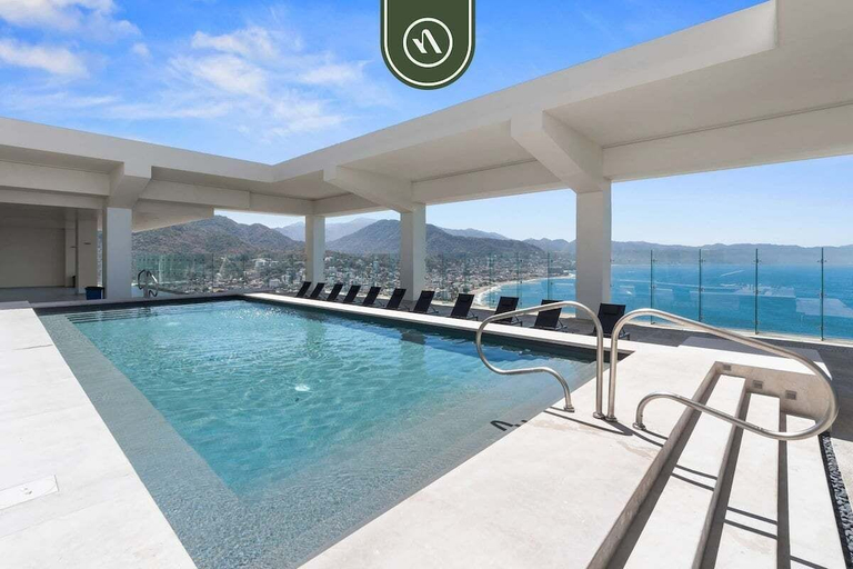Pool 3, Amazing Oceanfront 1BR Condo - Rooftop Pool, Puerto Vallarta