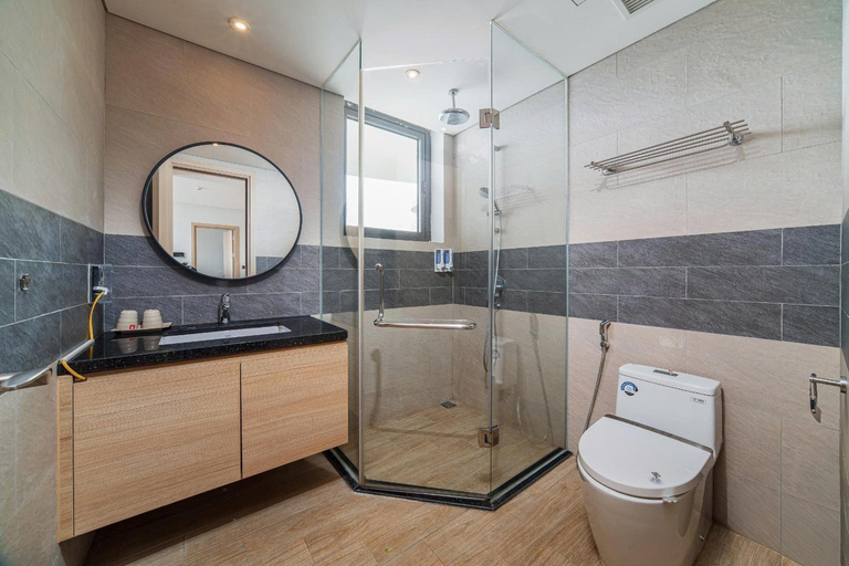 Bathroom 4, Comzy Homestay Ha Long, Hạ Long
