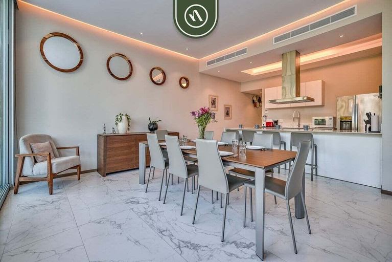 Room 2, Oceanfront 2BR Condo - Pool - Cevicheria - Beach, Compostela