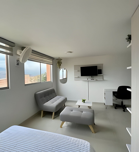 Room 4, 802 santa elena, Medellín