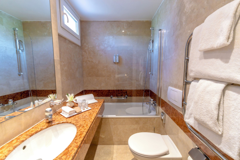Bathroom 4, Carlton Lausanne Boutique Hotel, Lausanne