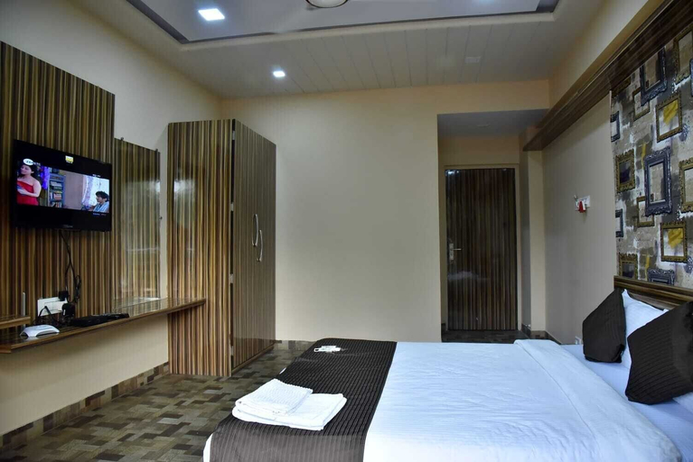 Room 3, Hotel Landmark Inn, Raigarh