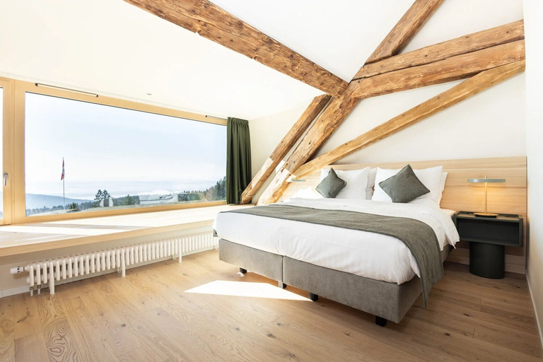 Room 4, Hôtel-Restaurant de la Vue-des-Alpes, Val-de-Ruz