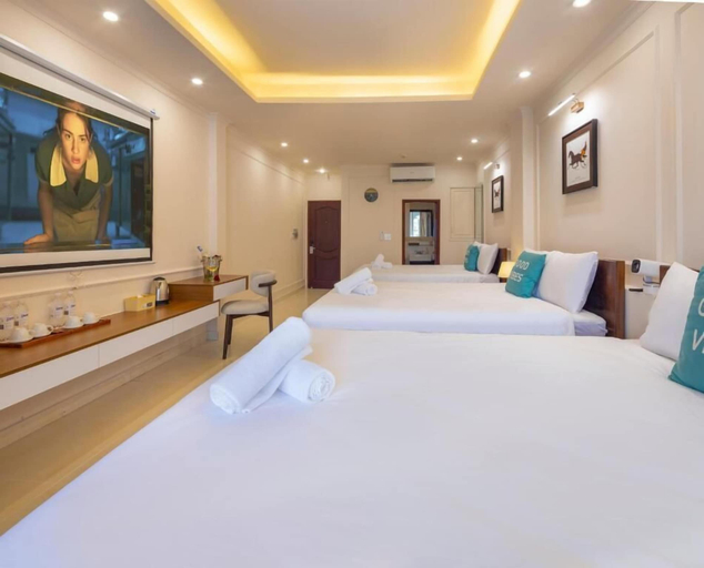 Room 3, DIAMOND CROWN HOTEL, District 1