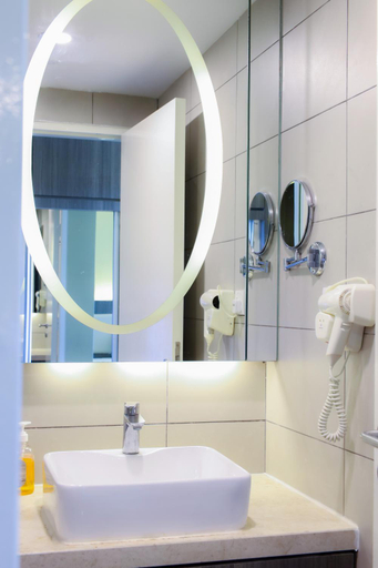 Bathroom 4, Grand Ion Delemen Room by Alpine HOME, Genting Highlands