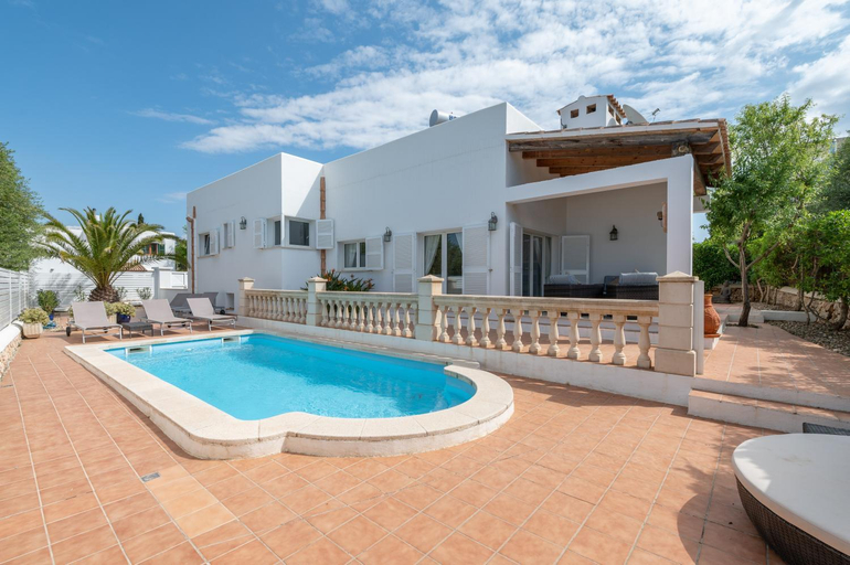 Others 2, Villa Luca, Baleares