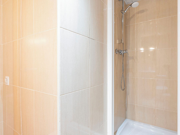 Bathroom 3, Velor Apartments, Barcelona
