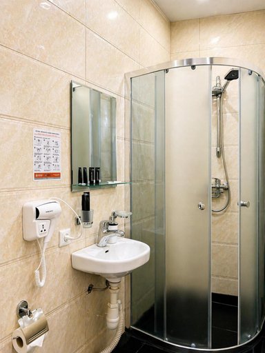 Shower 4, Vernisa Hotel, Tbilisi