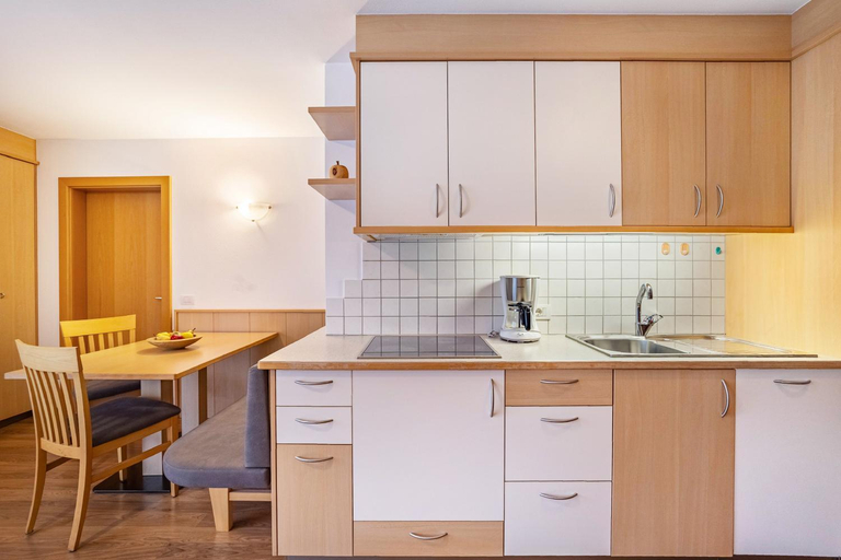 Others 5, Residence Linderhof, Bolzano