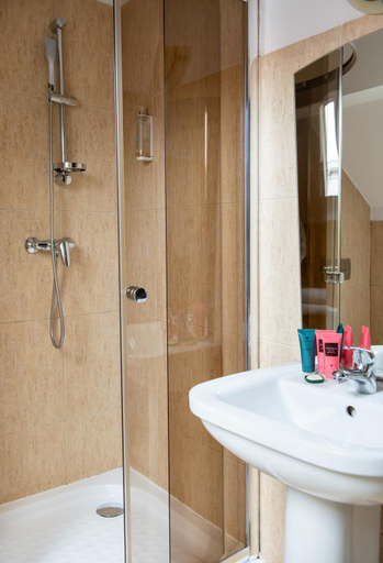 Bathroom 2, Casa Maria, Bran