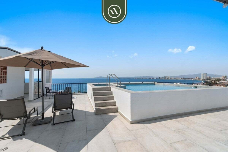 Pool 2, Brand New 1 BR Condo Right Next to the Malecon, Puerto Vallarta