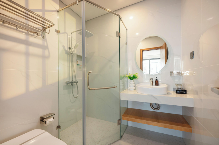Bathroom 3, GRAND LUX by BRIO, Da Nang