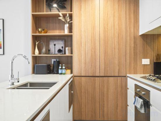 3, Waterview 1Bedroom Plus Study Room at Wentworth Point, Sydney
