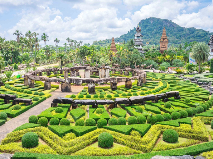 Others 5, Grandbangsaray, Sattahip