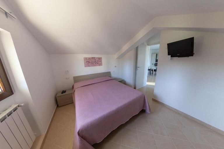 Bedroom 4, Hotel River, L'Aquila
