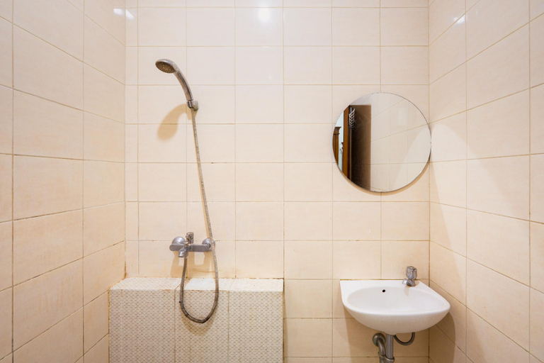 Bathroom, Dekuningan House, South Jakarta