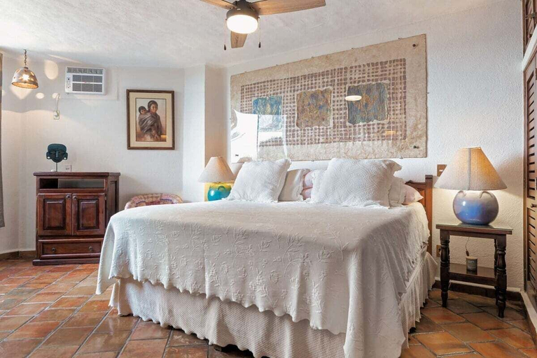 Room 4, Ocean View 2Br Condo-balcony-beach-pool - 303, Puerto Vallarta