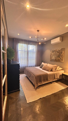Bedroom 3, Exclusive Oasis by Lotta De Macedo Soares, Petrópolis
