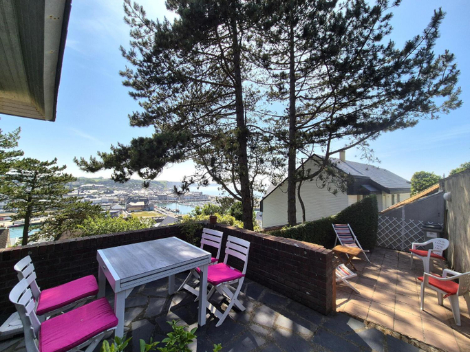 Others 5, Duplex in Fecamp with Harbor Views, Seine-Maritime