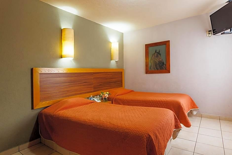 Bedroom 2, Hotel Qualitel Plus, Morelia
