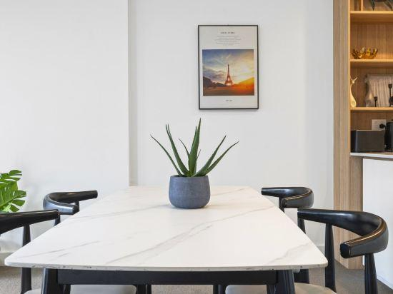 5, Waterview 1Bedroom Plus Study Room at Wentworth Point, Sydney