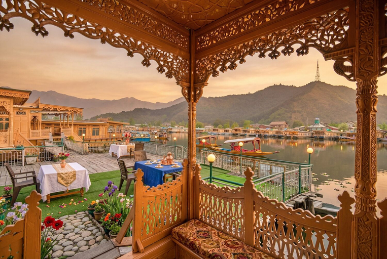 Others 4, Firdous Houseboats at Dal Lake, Srinagar