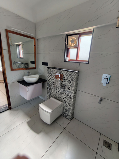 Bathroom 3, 36 Palms - Sun and Sand, Ernakulam