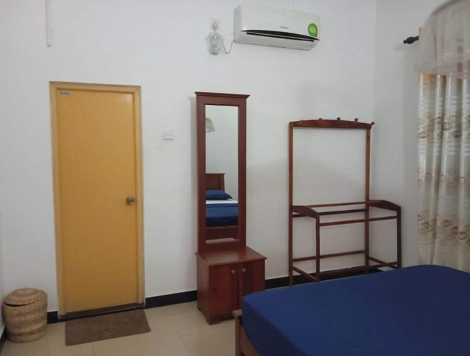 Room 3, Kawakka Yala Home Stay & Hostel, Thissamaharama