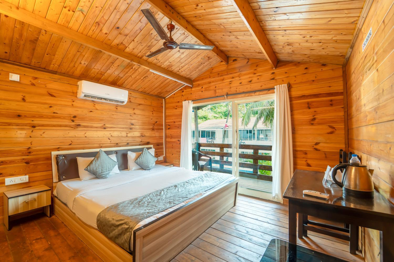 Bedroom 2, Beach Walk By Morjim Beach - Feather Touch Hotels & Resorts, North Goa