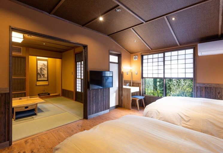 Bedroom 3, Hitoyoshi Onsen Shirasagiso, Hitoyoshi