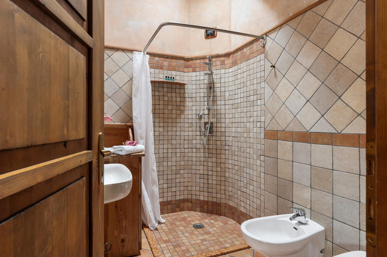 Bathroom 3, Agriturismo Alpenvidehof, Trento