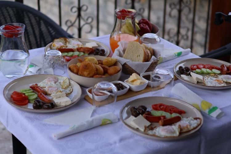 Food & Drinks 3, MEROLI Guesthouse - UNESCO quarter, Beratit