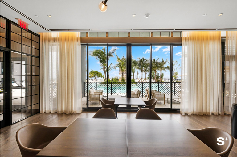 Dining 3, Luxury 1-BD with Breathtaking DTW Views, Miami-Dade