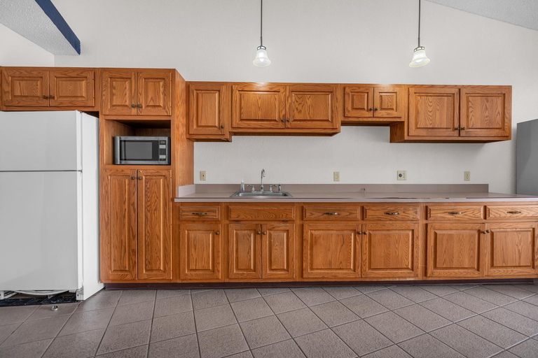 Kitchen 3, Indiana Beach Hotel, White