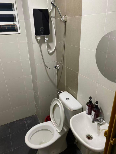 Bathroom 5, Apartment Klebang ipoh Near Aeon,Mcd,Free packing, Kinta