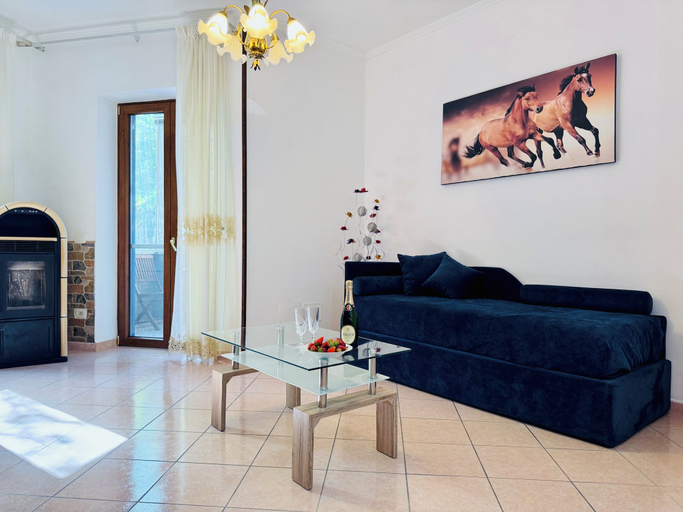 Others 4, YourHome - Letizia's House, Napoli