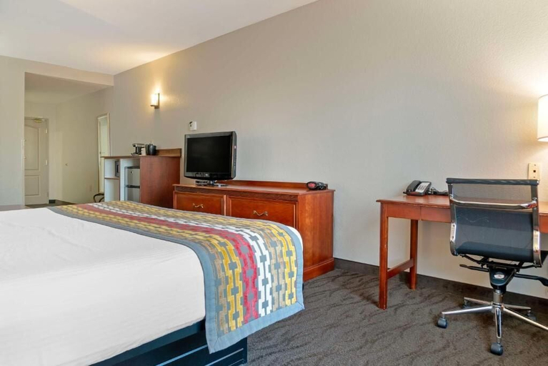 Bedroom 3, The Grand Select, Kent