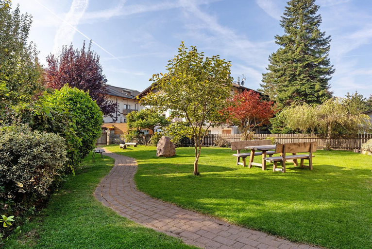 Others 4, Apartments Schlernheim, Bolzano