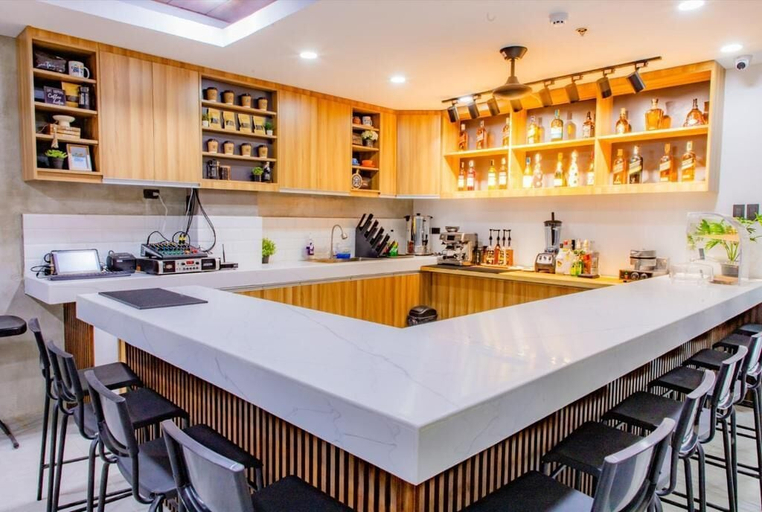 Bar (on property), Coastal Breeze Hotel, Baler