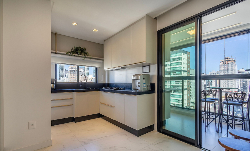 Private kitchen, Apt w/ Gourmet Balcony 700m From the Beach Bon1101, Itapema