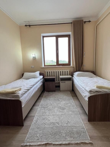 Room 5, Maksathouse, Ysyk-Köl (lake)