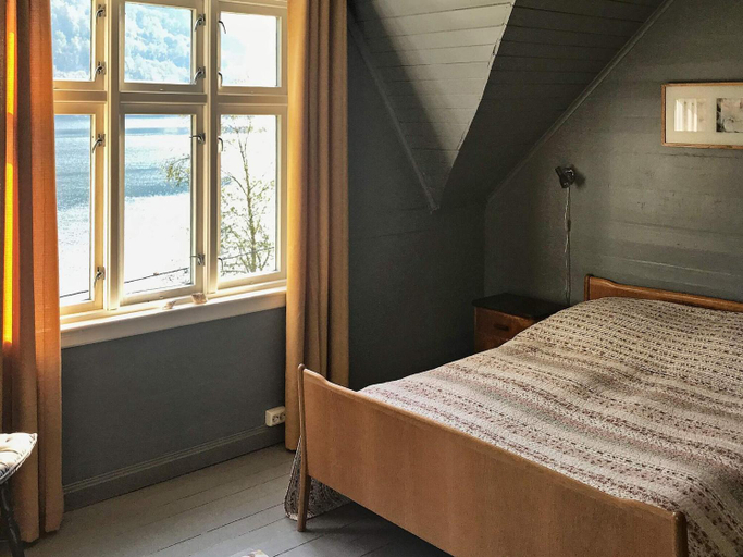 Bedroom 2, person holiday home in oystese, Kvam