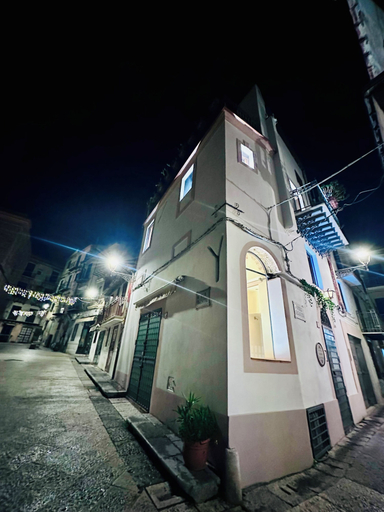 Exterior, Domus Privè, Palermo