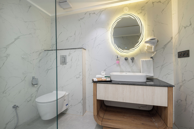 Bathroom, DLS The Emerald, Nainital