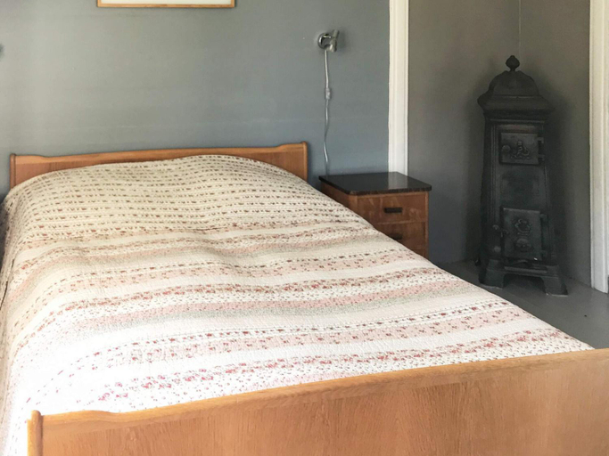 Bedroom 2, person holiday home in oystese, Kvam