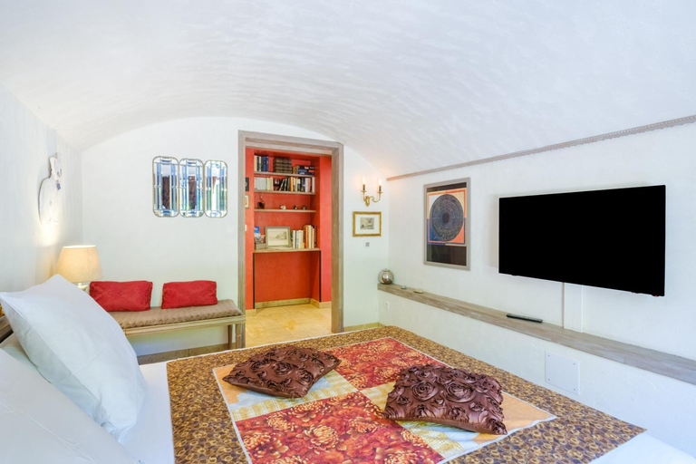 Bedroom 2, Sous L'olivier, Alpes-Maritimes