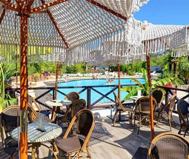 Outdoor dining 4, Cottage PARKS Sen Yan - Village Tropical, Landes