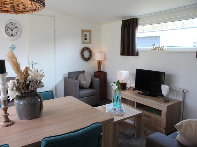 Others 4, Charming Chalet in De Rijp, Graft-De Rijp