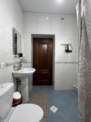Bathroom 2, Maksathouse, Ysyk-Köl (lake)